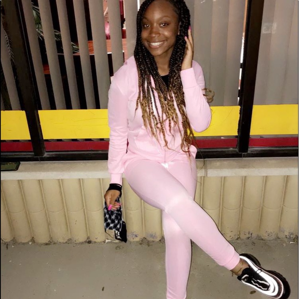 Meet your Posher, Khabriyah